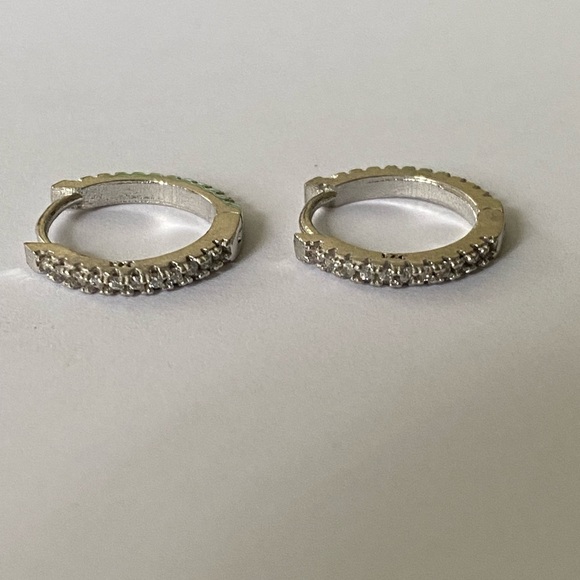 Both side cz stones hoops earrings 925 silver - Picture 3 of 4